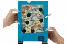 バンダイ、懐かしの駄菓子屋ゲームをモチーフにした貯金箱を5月22日発売 画像