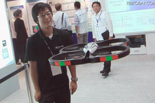 【CEATEC 2010】話題のリモコンヘリ「AR.Drone」の心臓部は日本の技術 画像