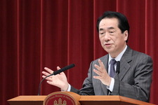 日本の首相、囲碁ゲームのネット対戦にハマる 画像