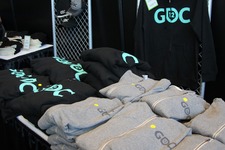 【GDC2012】恒例の「GDCストア」・・・リュックやTシャツを買ってみました 画像