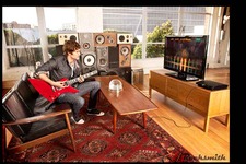 『ロックスミス』と本物のギターがセットに ― 楽器店で限定販売 画像