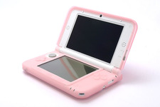 3DS LL用保護カバー「シリコンプロテクタ3DLL」新色ピンク発売 画像