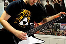 『Pong』から『DARK SOULS II』まで、メタルなギターで奏でるゲーム名曲メドレー！ 画像