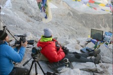 海外ゲーマー、エベレストにPS4を持参し…最も標高の高い場所でゲームをした世界記録を樹立 画像