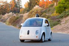 Google、自動運転自動車の可動プロトタイプを発表 画像