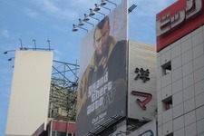 いよいよ明日発売、『GTA4』の巨大広告が渋谷に出現 画像