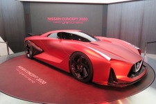 【東京モーターショー2015】日産が考える未来のスポーツカー「NISSAN CONCEPT 2020 VISION GRAN TURISMO」日本初公開 画像