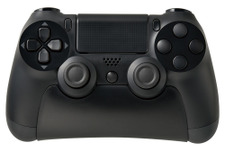 PS4コントローラーにセットする拡張バッテリー発売、プレイ時間を約3倍延長 画像