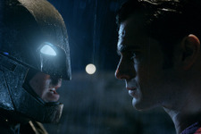 映画「バットマン vs スーパーマン」日本限定予告解禁、“絶対的正義”のスーパーマンが悪に 画像