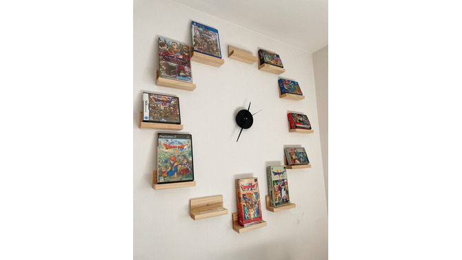 『ドラクエ』の歴史と時刻を合体させた壁時計に「いいね」19.5万件！ ナンバリング作品が見守る“家族の時間”