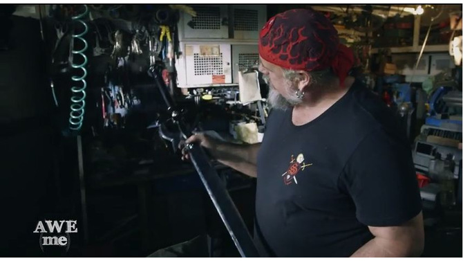 あの鍛冶職人、今度は「SAO」キリトの愛用している片手剣を作る