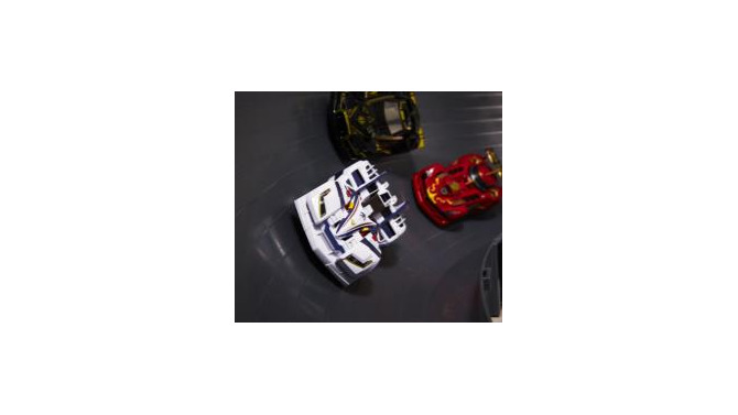 バンダイから次世代レーシング玩具「ゲキドライヴ」登場…簡単カスタマイズ＆フリーレーンコースが特徴