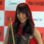 美しい谷間に思わずドキッ！佐山彩香さんら美女が登場した『RED STONE』カンファレンスの模様を写真でチェック
