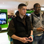 次世代機Xbox Oneが世界各国でローンチ開始、深夜に並ぶファンの姿も