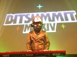 【BitSummit 14】昨年に引き続き一番の盛り上がり！サカモト教授のライブ・パフォーマンス