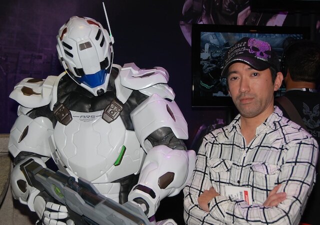 【E3 2010】『VANQUISH(ヴァンキッシュ)』コンセプトは「シューター時々キャシャーン」 ― 三上真司が語る