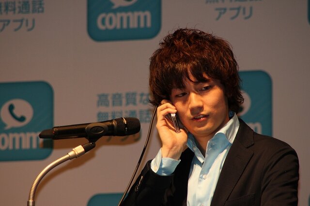 最後に「comm」を使って吉高さんを呼び込み、トークセッションへ