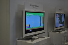 【GDC2010】Wiiウェア『BIT.TRIP RUNNER』を体験！疾走せよ！ 画像