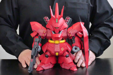 全高約24cm、深紅のボディが存在感抜群！「機動戦士ガンダム 逆襲のシャア」より、シャアの愛機「サザビー」がジャンボソフビフィギュアSDに 画像