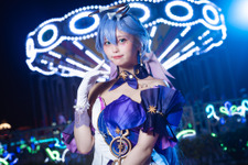 【コスプレ】名古屋の夜を彩る『崩壊スターレイル』ロビン！ポージングが巧みな美女レイヤー・ぷおぷお 【写真8枚】 画像