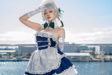 【コスプレ】オリジナリティ溢れる肩出し衣装も艶やか！完璧なメイド長になりきる『東方』咲夜レイヤー・水羽えと【写真7枚】 画像