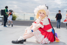 【コスプレ】吸血鬼美少女の可憐な姿に魂奪われそう...『東方』フランドールを激写！注目レイヤー・あまねちゃん 画像