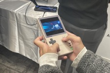 ゲームボーイ？いいえ、Androidゲーム機です。ゲーマー心くすぐるレトロ風「AYANEO Pocket DMG」など新製品発表イベントをレポート 画像