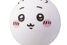 ま～るいボールは「ちいかわ」顔！可愛い面と持ち手でラリーが弾む「ラケットセット」新発売 画像