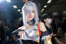 【コスプレ】叡智を秘めた瞳が印象的！美しいS字ラインを作り出す卓越したポージングも見事な美女レイヤー【写真7枚】 画像