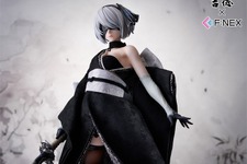 お値段約20万円の美しさ…！「ニーアオートマタ」より「2B」が“日本人形”でフィギュア化ー元衣装オマージュの着物を大胆に着崩す