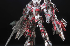 約2万円の「HG フェネクス（ゴールド/シルバーメッキ仕様セット）」が眩しい！特別カラーのガンプラ3種がガンダムベース等で発売決定 画像