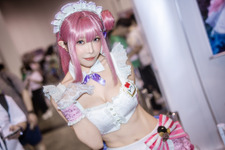 【コスプレ】ナイスバディな美女が魅せる『NIKKE』ドロシー！美くびれ＆絶対領域の太ももから目が離せない【写真7枚】 画像