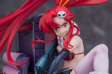 ショートパンツに大股開きの大胆ポーズ！「グレンラガン」より「ヨーコ」が立体化―ライフル構える姿を躍動感たっぷりに再現 画像