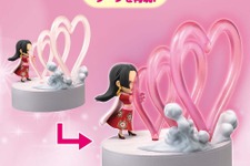 「ワンピース 」 ボア・ハンコックの“メロメロメロウ”がルームライトに！スイッチを入れるとハート部分が光る