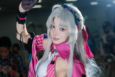 【コスプレ】振り向きポーズで魅せる背中にうっとり！『鳴潮』カルロッタの半端ない透明感と美脚が素晴らしすぎた【写真7枚】