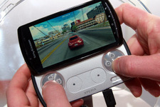 PlayStationフォン「Xperia PLAY」、英国などで発売 画像