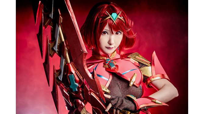 HIKO（@HIKOHIKO_0204）_ホムラ (Pyra) 『ゼノブレイド2』／撮影：孩雅多（@HayatoSK）、衣装・道具 制作：ジークフリート（@siegfried174）