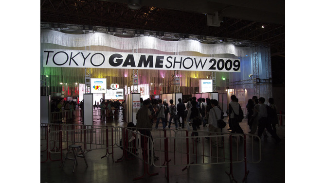 【TGS2009】晴天の開幕！東京ゲームショウ2009一般日スタート！