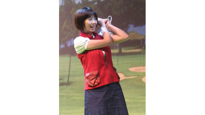 【CAPCOM Wii&DS新作タイトル発表会】井上和香さんと江連プロが『WE LOVE GOLF!』をプレイ!