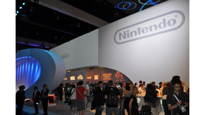 【E3 2010】ニンテンドー3DSは4カラーが展示