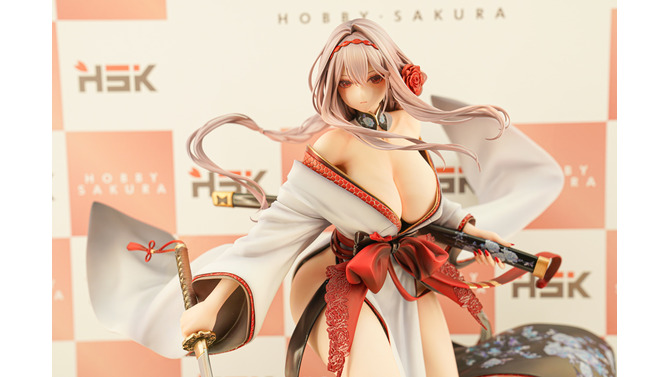 【WF2025夏】今年の夏は『NIKKE』が熱い！通常衣装から夏衣装まで、勝利の女神の麗しいフィギュアが「ワンフェス」に大集結