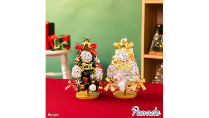 頂点には“星”も！「ちいかわ」クリスマスツリーが11月下旬よりプライズ展開、ハチワレたちも可愛らしい衣装でオーナメントに