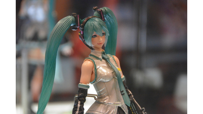 【NYCC 2014】初音ミクやDCヒーローズとのコラボフィギュアも展示されたスクエニブースの現地レポート