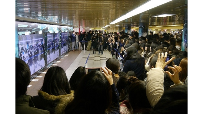 新宿駅シビュラシステムをハッキングした草薙素子にファン殺到