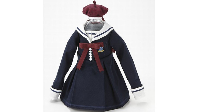 ヴィレヴァンで販売開始した「ペットボトル用セーラー服」って一体!? 既に売り切れるほどの人気ぶり