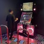 ロサンゼルスのライアットゲームズ本社に潜入…全ての家庭用ゲーム機が集まる部屋やゲーセンまで完備？ゲーム愛に溢れる社屋をレポート