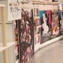 開催会場が追加！「ダンガンロンパ The Animation展 ～希望ヶ峰学園 体験入学～in東京アニメセンター」をフォトレポート ― 学級裁判のセットや原画・資料が展示