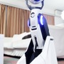 2016年発売の“プロジェクタ搭載”可変型ロボット「Tipron」がカッコイイ…自動で移動し自動で変形する