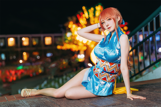 【コスプレ】夜景をバックに、美女レイヤーが集結！「ONE PIECE」から「ホロライブ」まで【写真51枚】 画像