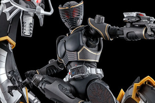 「仮面ライダーリュウガ」の新作プラモ登場！暗黒の業火をまとった“黒い龍騎”、本日7日12時より予約開始 画像